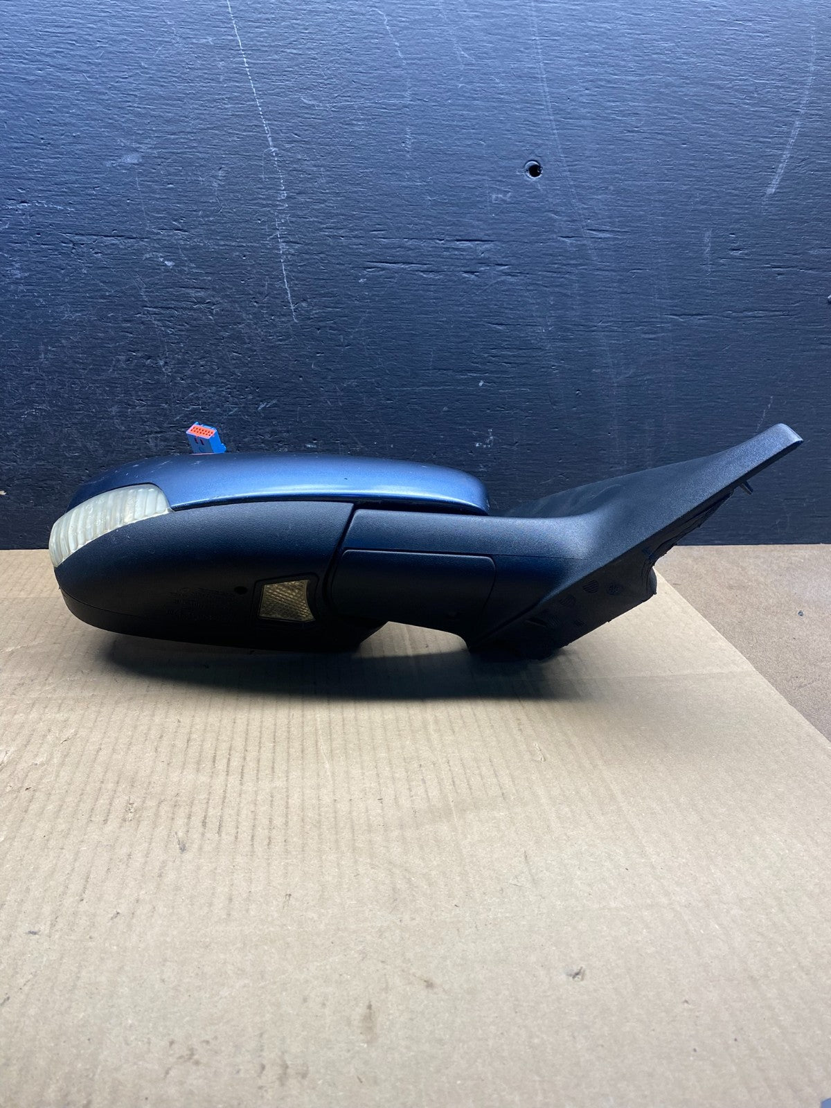 2004-2006 Volvo S40 Right Passenger Side Turn Signal View Door Mirror AD4918 DW3