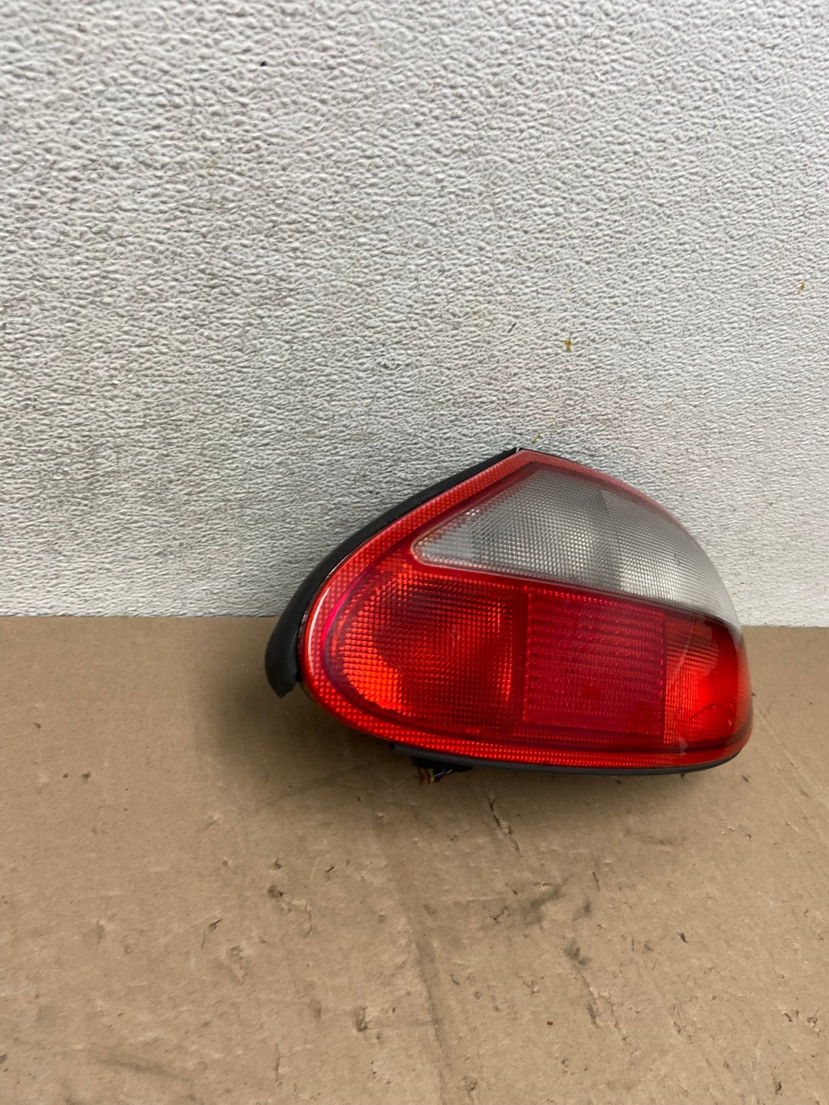 1997 to 2000 Jaguar XK8 XKR Right Passenger RH Side Tail Light AG5348 LK2