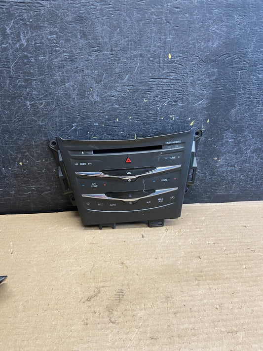 2013 to 2019 Lincoln MKT Radio Dual Climate Control Panel AH3645 DG0