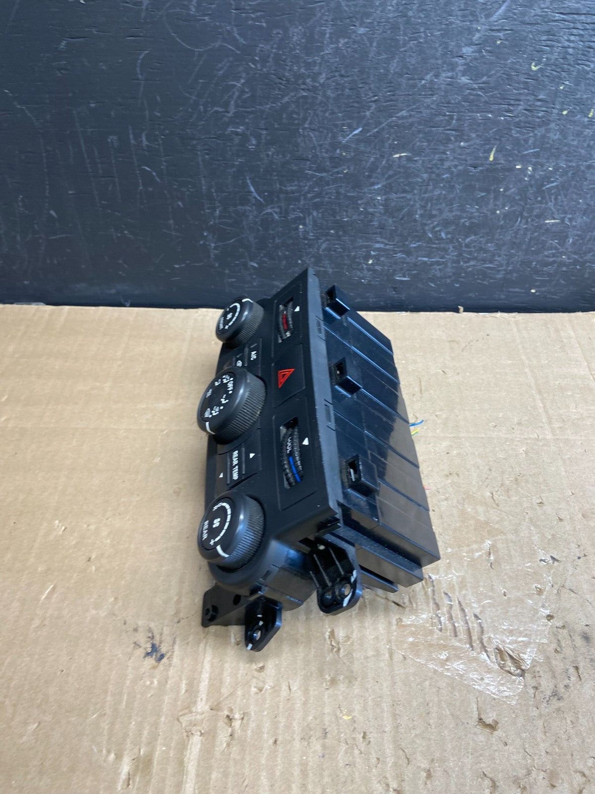 2006 - 2012 Kia Sedona AC Temperature Climate Control Switch AE1813 DG2
