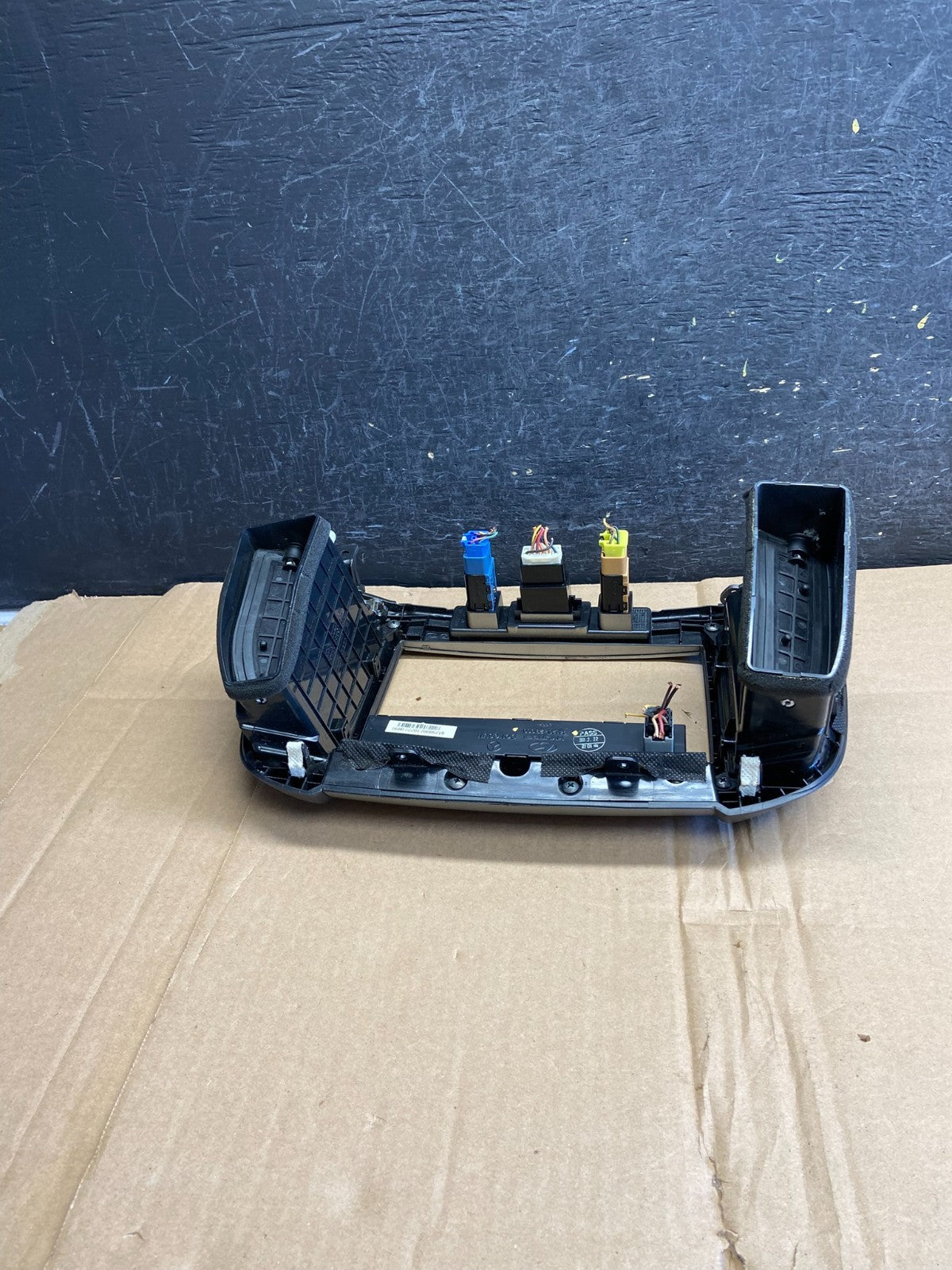 2007 to 2009 Hyundai Santa Fe Center Dashboard Radio Bezel Trim AI5967 DG4