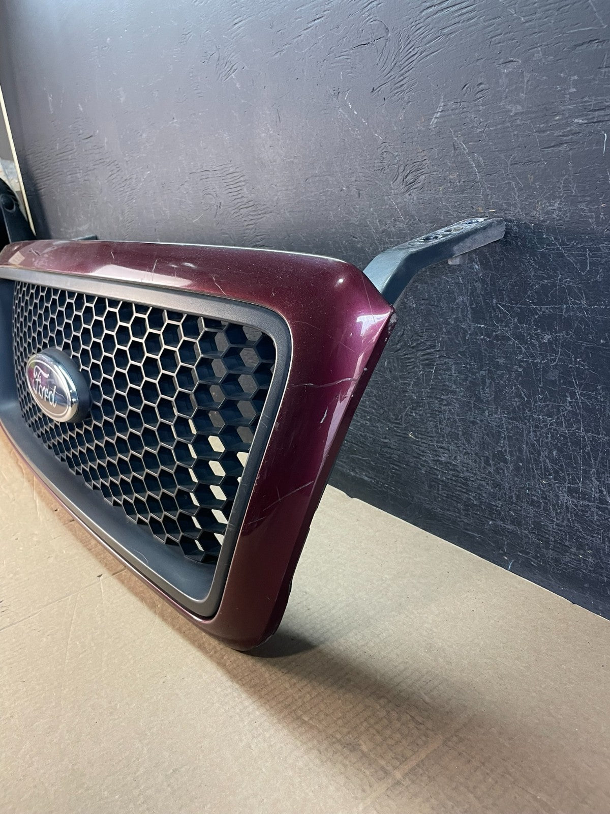 2004 to 2008 Ford F150 F-150 Front Upper Grill Grille AF5272 DW1