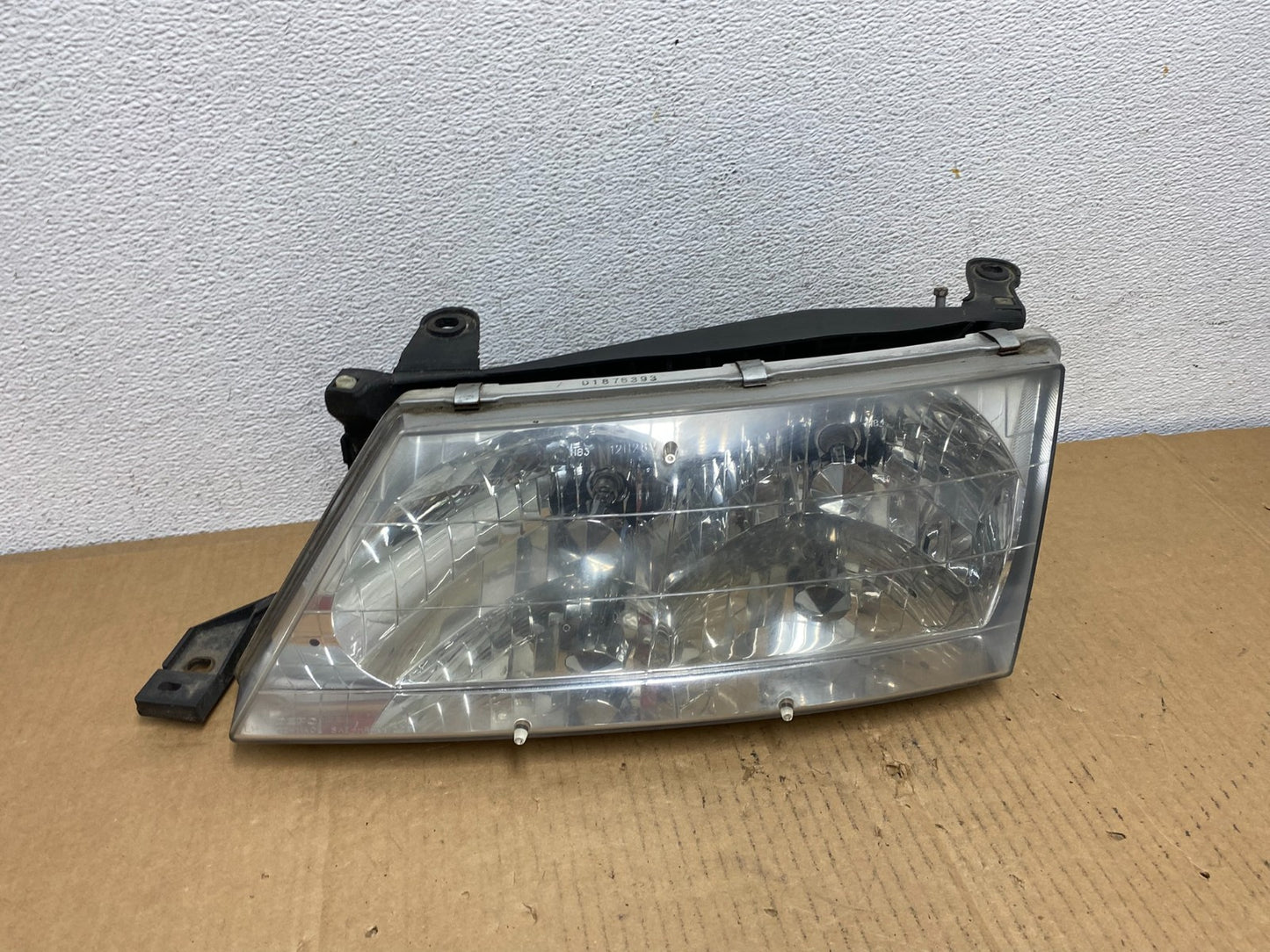 1998 to 1999 Toyota Avalon Halogen Left Driver LH Headlight AD0828 DW0
