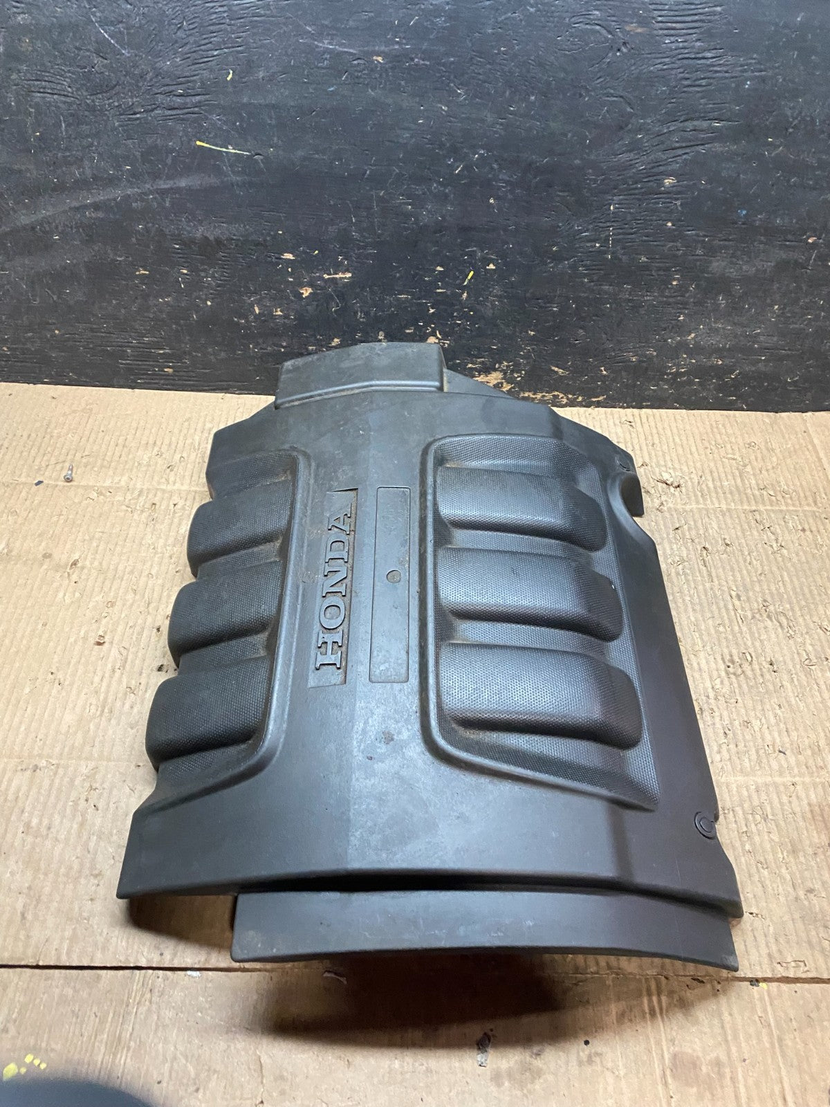2005 to 2007 Honda Odyssey Black Engine Cover T9897 DG3