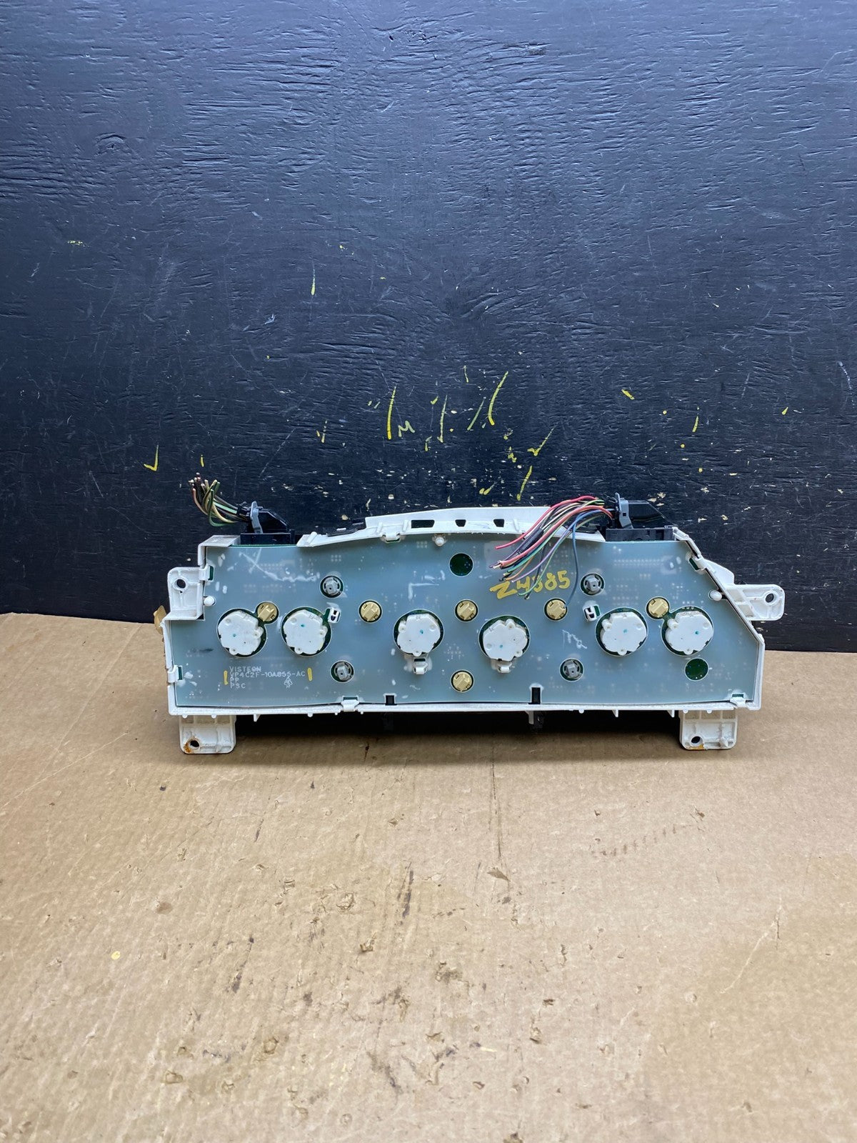 2006 Ford E350 Gauge Speedometer Cluster OEM z4385 DG4