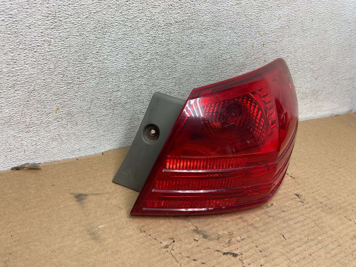 2008 to 2015 Nissan Rogue Right Passenger Rh Side Tail Light AH4333 LK1