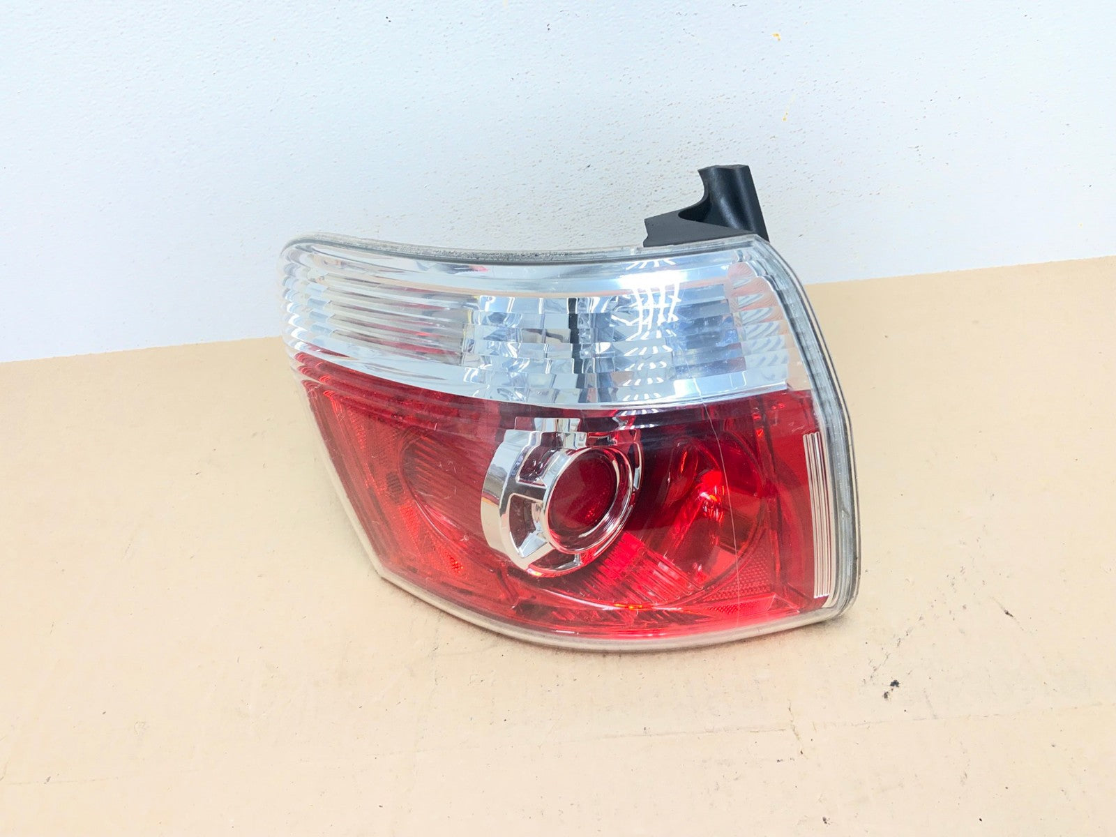 2007 to 2012 GMC Acadia Tail Light Left Side Driver Lh AE6721 LK0