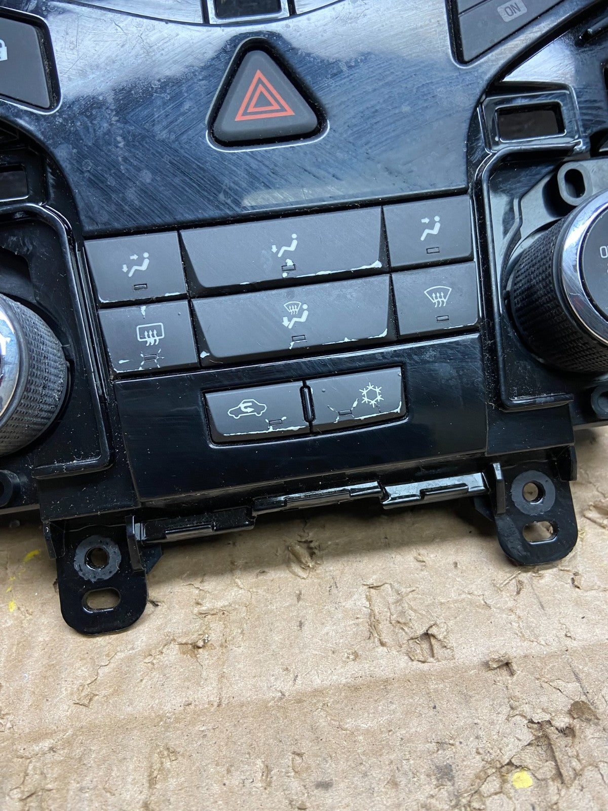 2012 - 2014 Chevrolet Cruze Climate Control A/C Panel OEM V7886 DG3