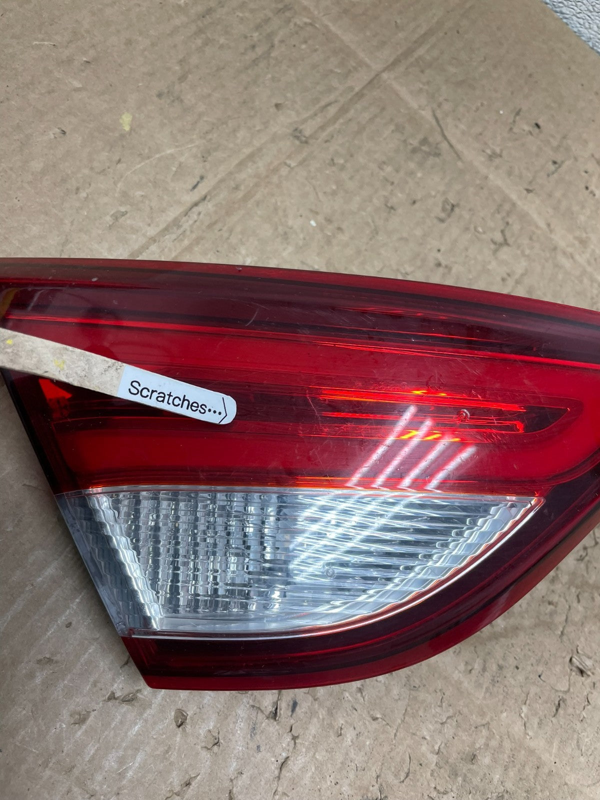 2015 to 2017 Chrysler 200 Sedan Left Driver Side Inner Tail Light Oem Y8918 DW3