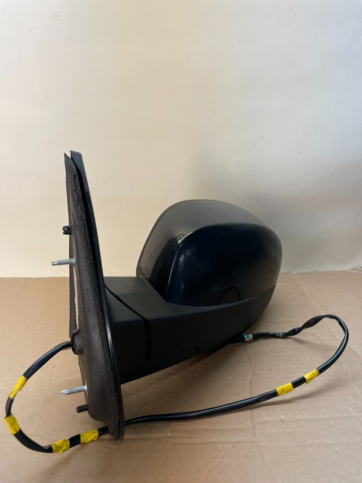 2007 to 2013 Chevrolet Tahoe Silverado Suburban Left Driver Mirror AI0389 DG1
