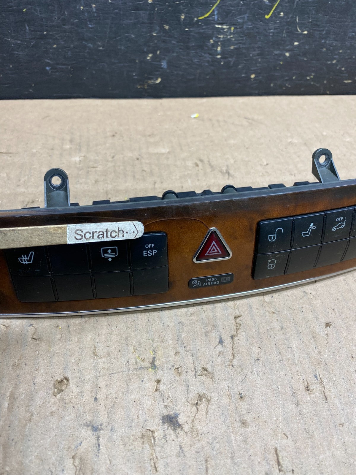 2005 - 2007 Mercedes C230 C240 Center Console Switch Control Unit T4938 DG1