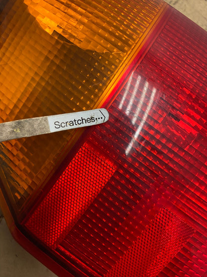 2002 to 2009 Gmc Envoy Left Driver Lh Side Tail Light AD0455 LK3