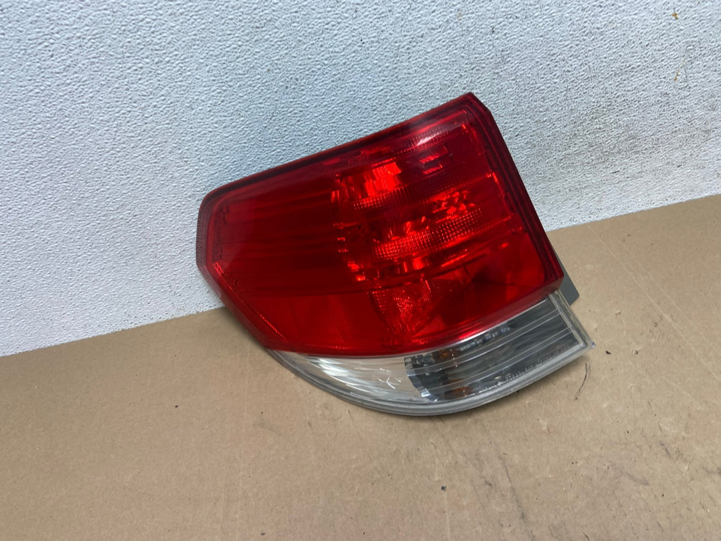 2008 2009 2010 Honda Odyssey Left Driver LH Side Tail Light AE6688 LK0