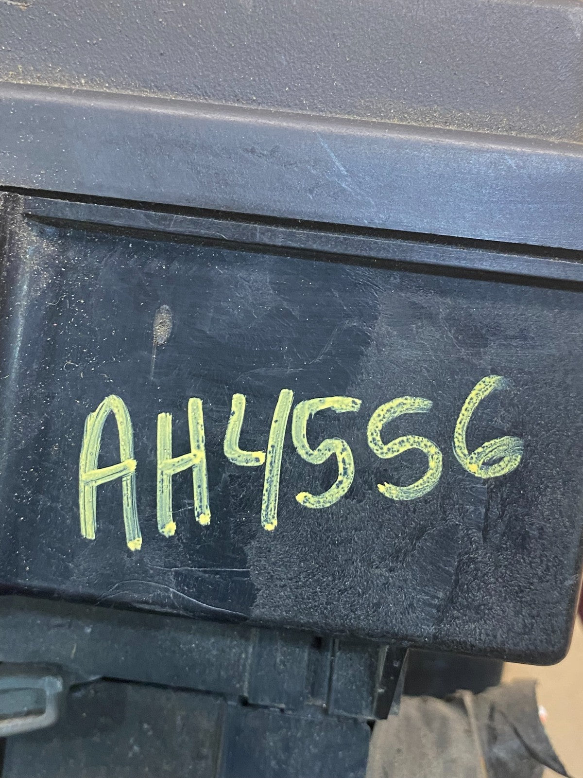 2008 Jeep Grand Cherokee Fuse Box Relay Panel 04692165ab AH4956 DG7