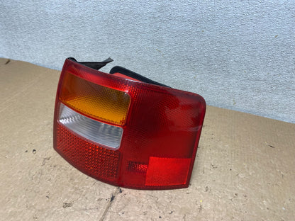 2001-2005 Audi A6 Wagon Right Passenger RH Side Tail Light V3245 DW1