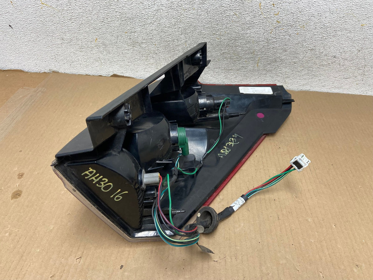 2004 to 2009 Nissan Quest Left Driver Lh Side Tail Light AH3016 LK7