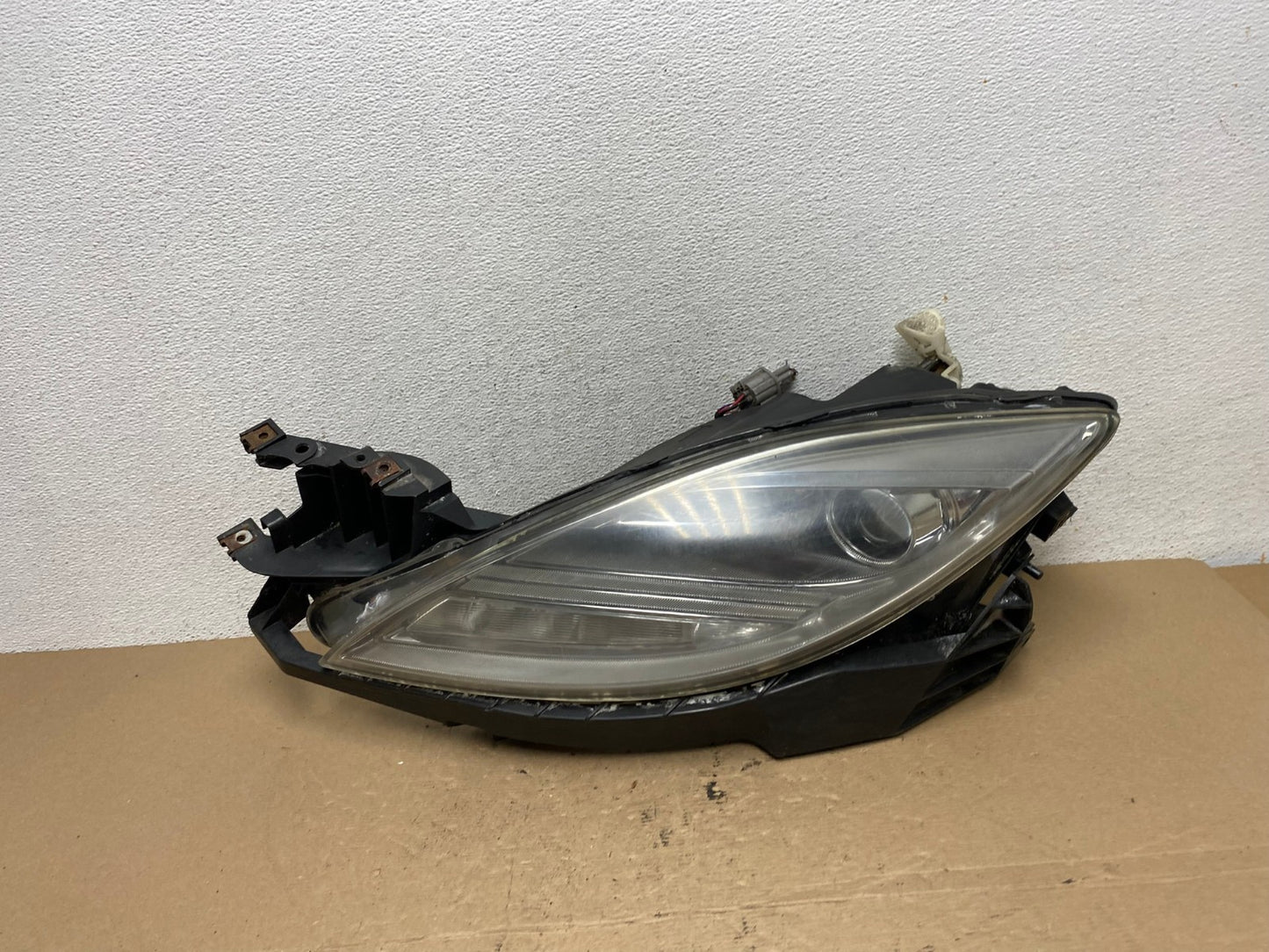 2009 - 2010 Mazda 6 Left Driver LH Side Halogen Headlight AF4520 LK0