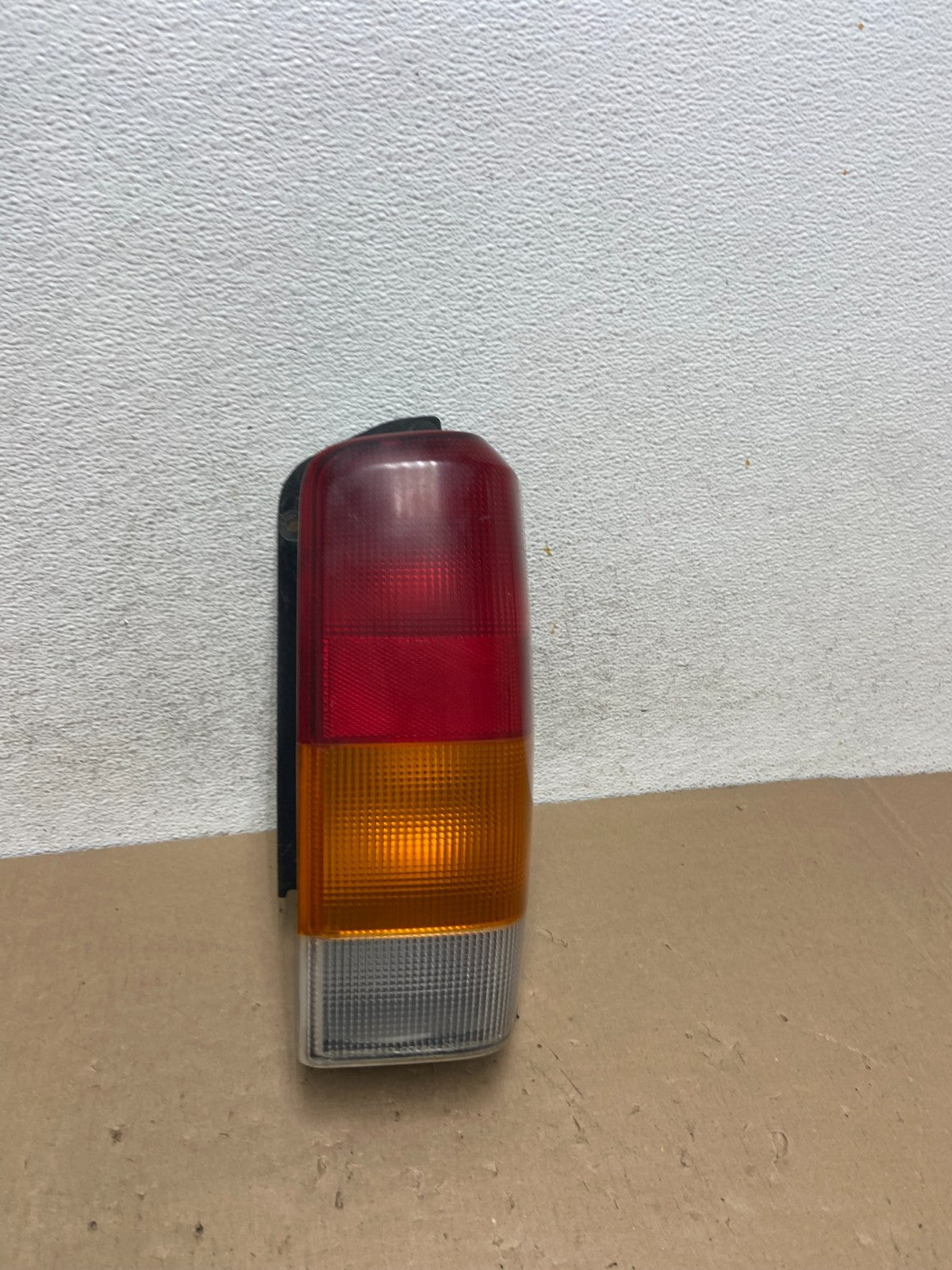 1997 to 2001 Jeep Cherokee Right Passenger Side Tail Light AG4102 PS2