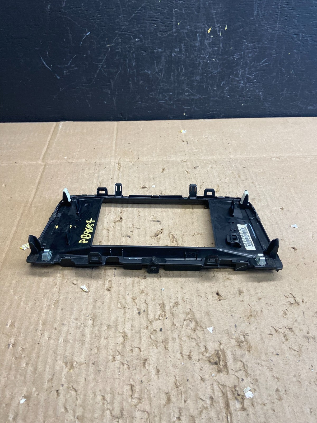 2016 2017 2018 Kia Optima Front  Dash Radio Bezel Trim Air Vent OEM AB9687 DG4