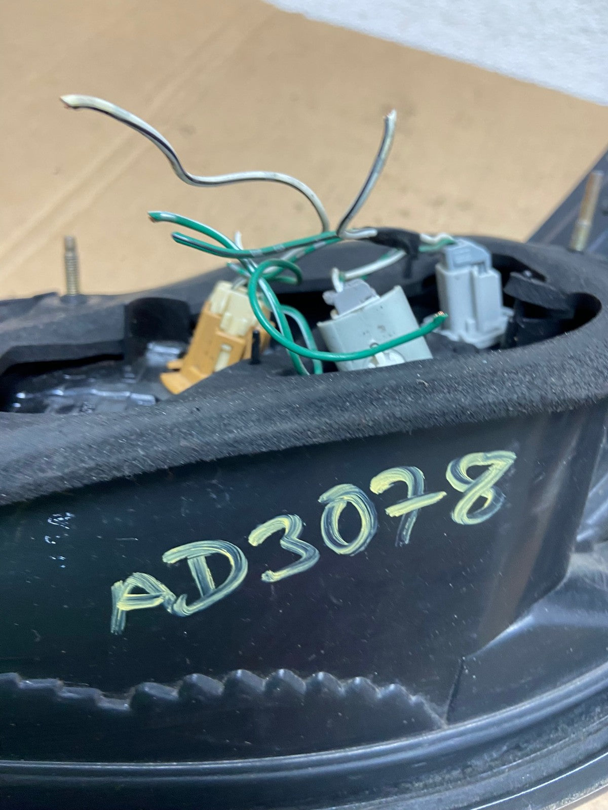 2002 to 2004 Lexus ES300 ES330 Left Driver Side Tail Light AD3077 LK7