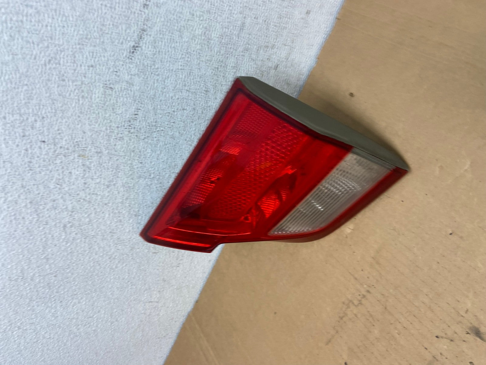 2011-2013 Jeep Grand Cherokee Right Passenger Rh Inner Tail Light AD2642 LK1