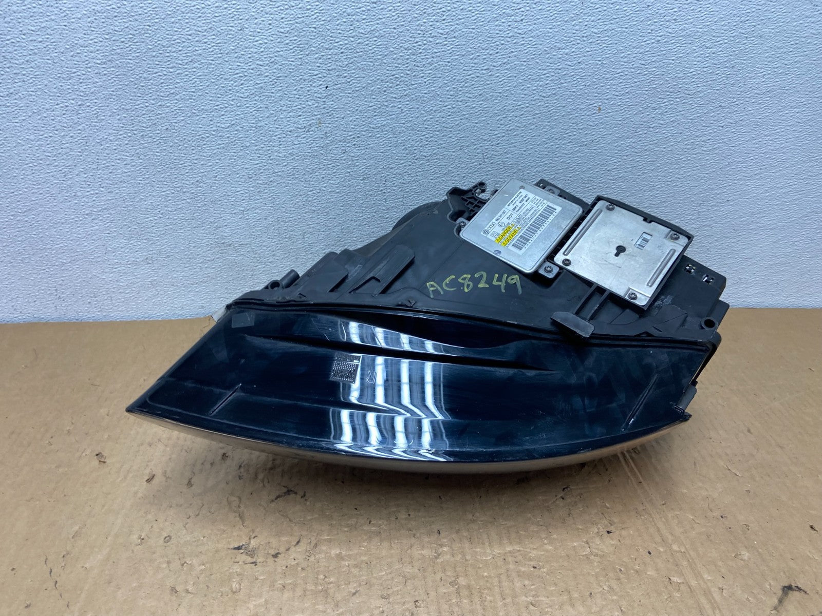 2008 to 2012 Audi A5 S5 Xenon HID Right Passenger Side Headlight AC8249 DW7