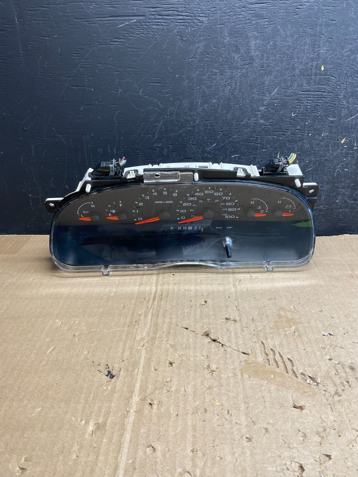 2004 to 2008 Ford E150 E250 E350 Gauge Speedometer Cluster AE1787 DG0