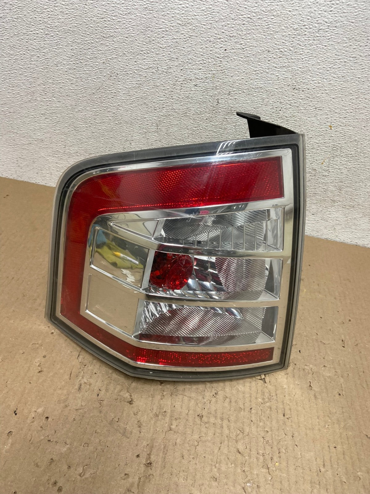 2007 to 2010 Ford Edge Tail light Left Driver Side AE9815 LK0