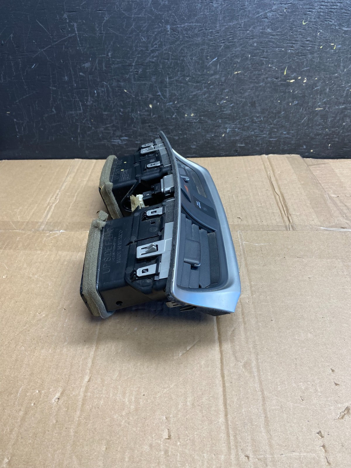 2013 to 2015 Nissan Sentra Air Vents Top Dash Center W/Hazzard Switch af2759 DG1