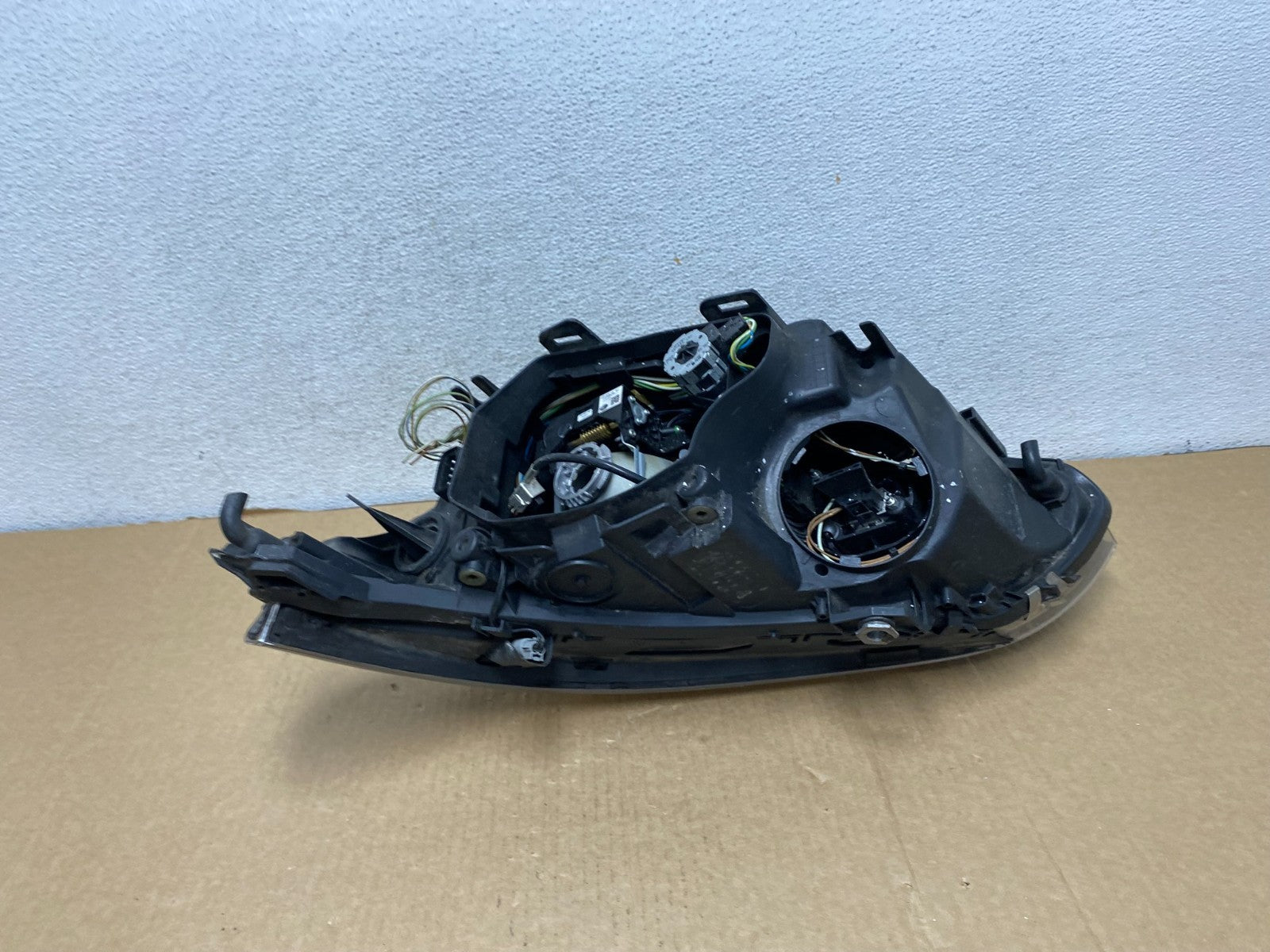 2004 to 2007 BMW 525i 5 Series Headlight Right Passenger Xenon AFS AG1992 DW5