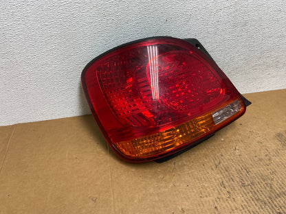 2001 - 2005 Lexus Gs300 Gs400 Gs430 Left Driver LH Side Tail Light AE1560 LK2