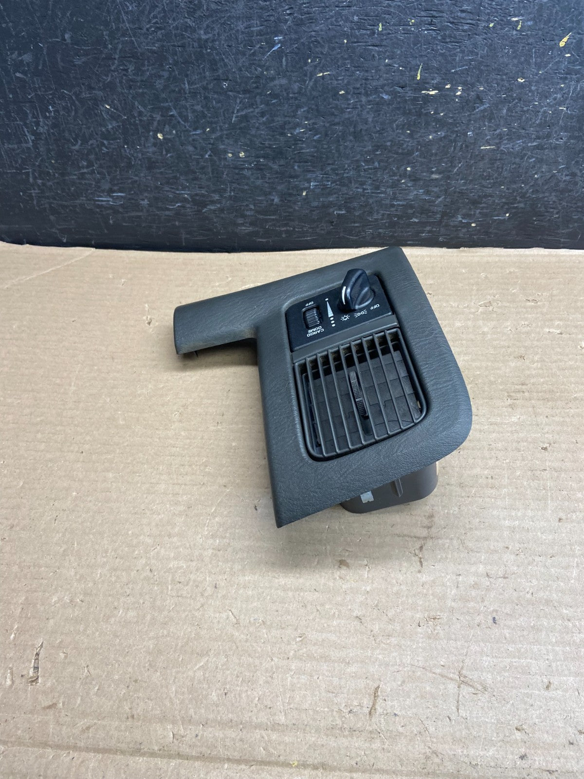 2002 to 2005 Dodge Ram Headlight Switch Air Vent Bezel Trim Panel AH3579 DG2