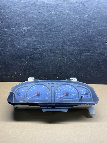 2001 2003 Toyota Sienna Speedometer Cluster Gauge W4047 DG4