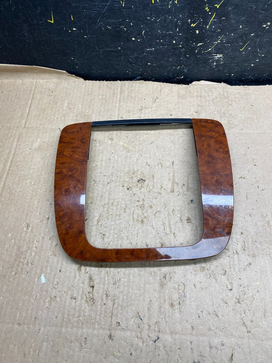 2007-2014 GMC Yukon Tahoe Center Dash Radio Bezel Pedal Traction Trim Z1846 DG0