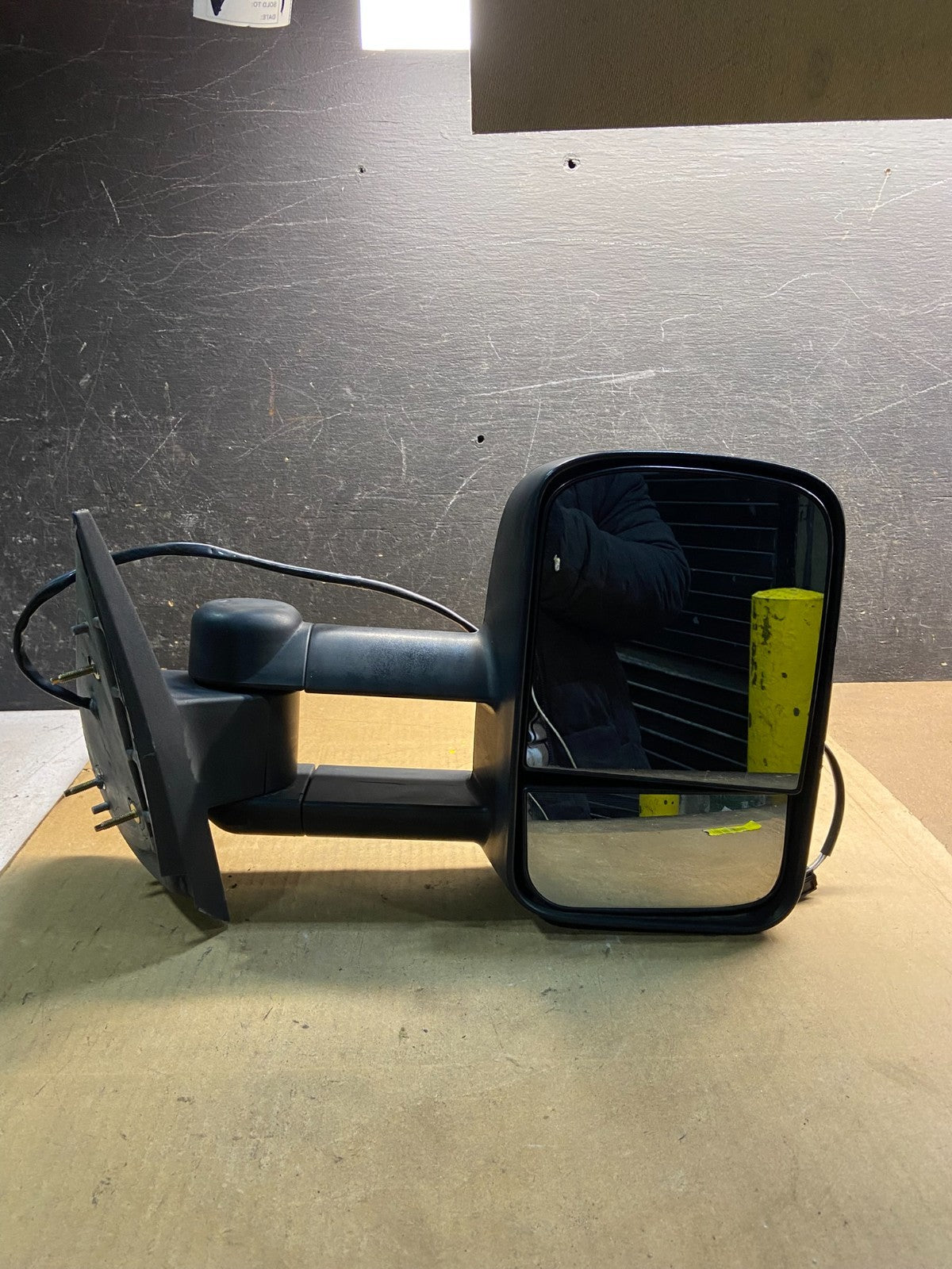 2007 - 2013 Chevrolet Silverado Sierra Right Passenger Side Door Mirror Z2366 DG8