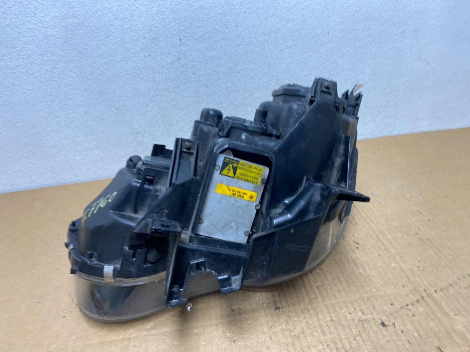 2002 to 2005 BMW 7 Series 745i Xenon Right Passenger Headlight AC7760 DW7