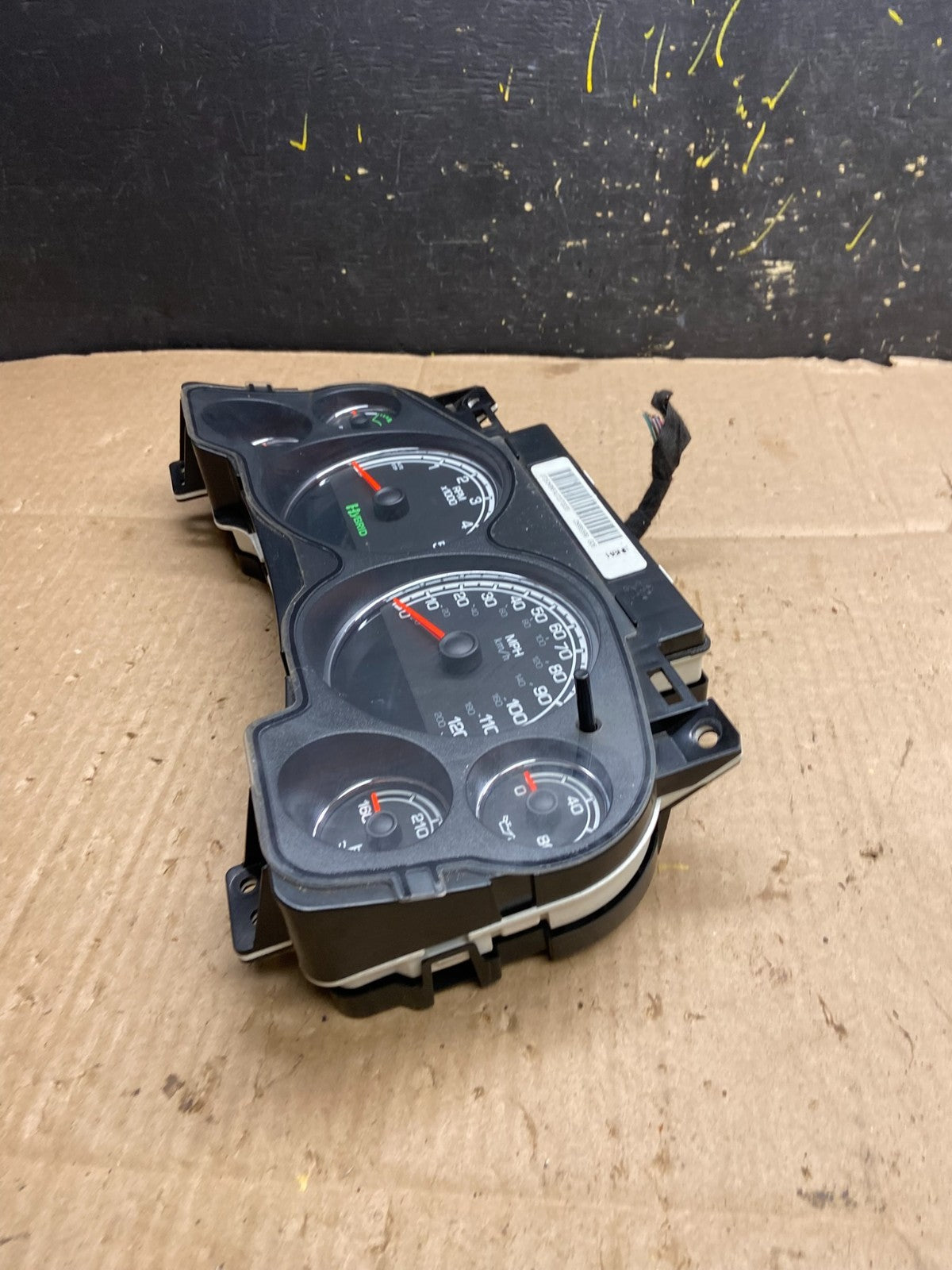 2008 to 2011 Chevrolet Tahoe Hybrid Cluster Gauge Speedometer ECM  y5295 DG2