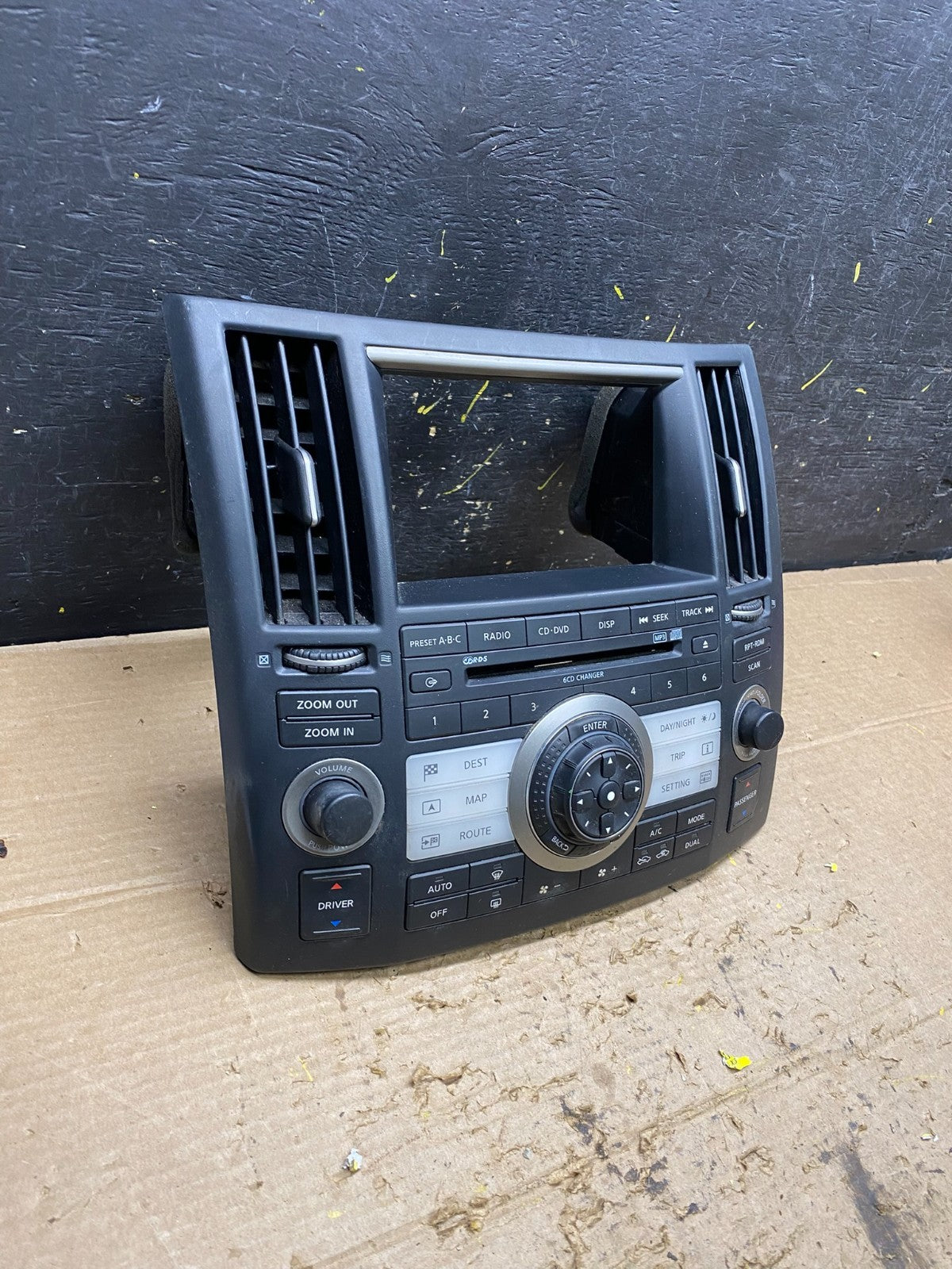 2006 - 2008 Infiniti FFX35 FX45 Radio Climate Control Panel Bezel X1377 DG1