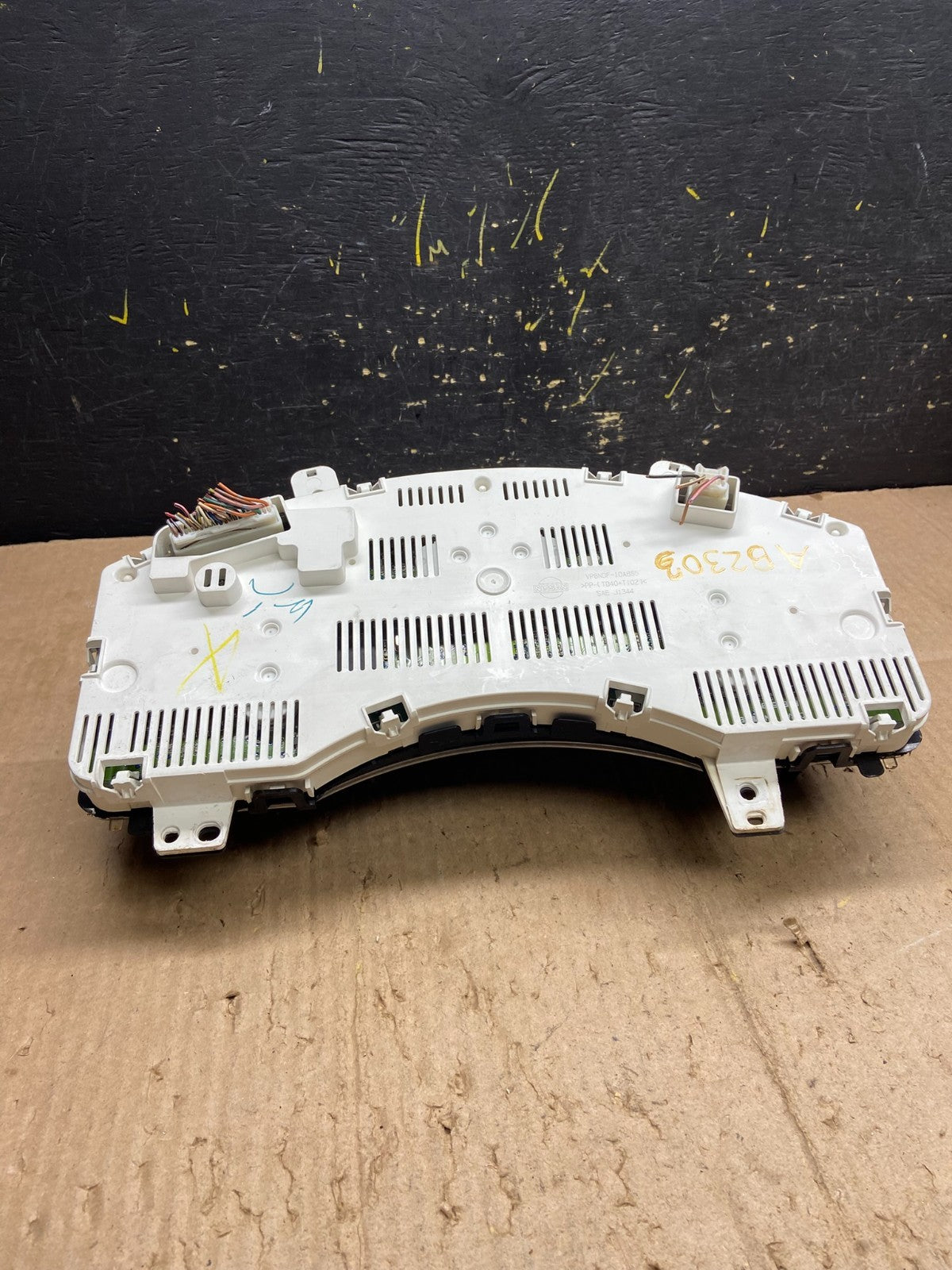 2005 Nissan Armada Speedometer Cluster Gauge Oem ab2303 DG4