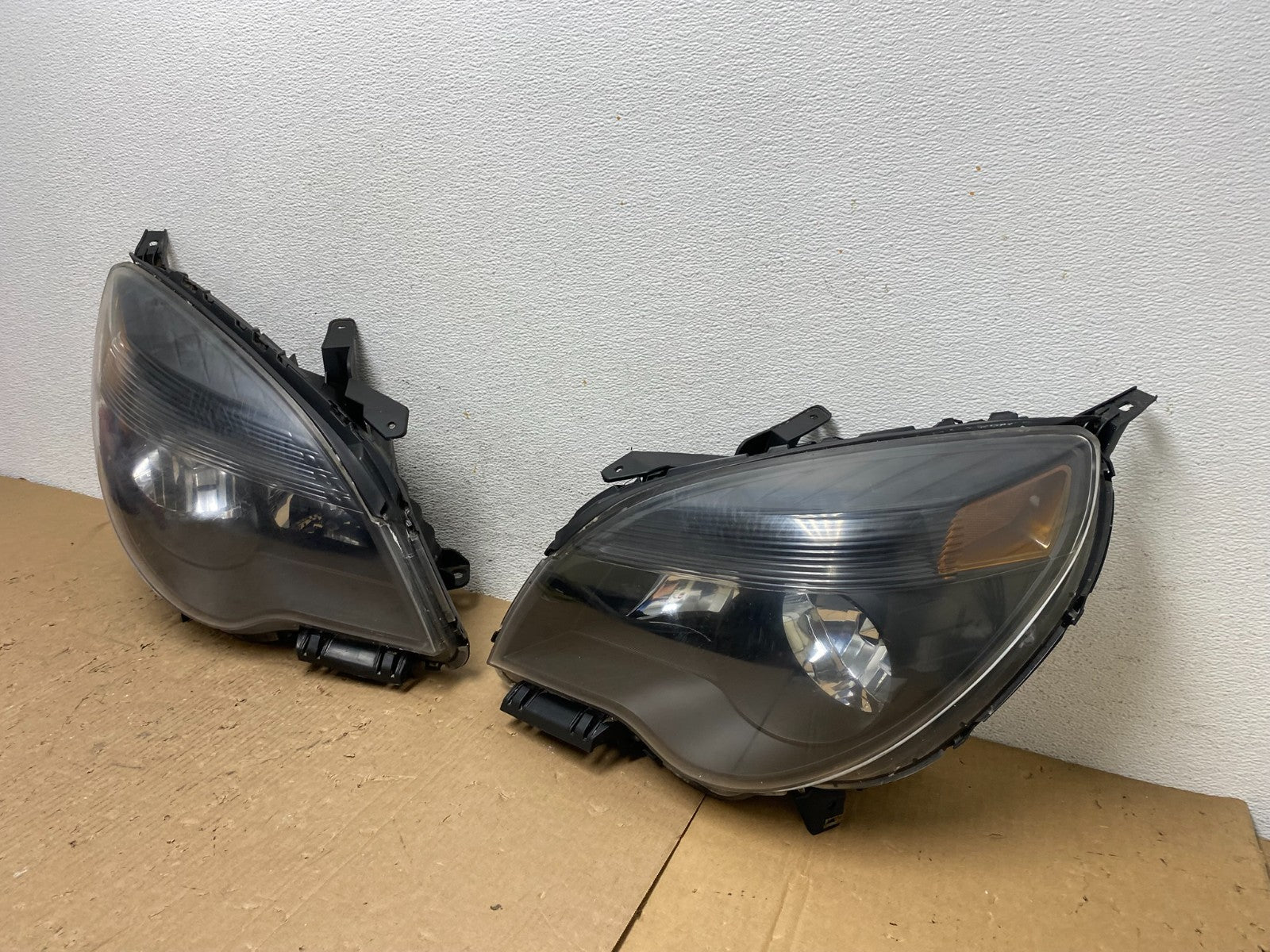 2010-2015 Chevrolet Equinox Halogen Headlights Left+Right Side AD8231 DW1