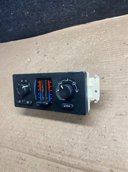 2003 to 2006 Chevrolet Silverado HVAC Heater Climate Control Module AH5346 DG2