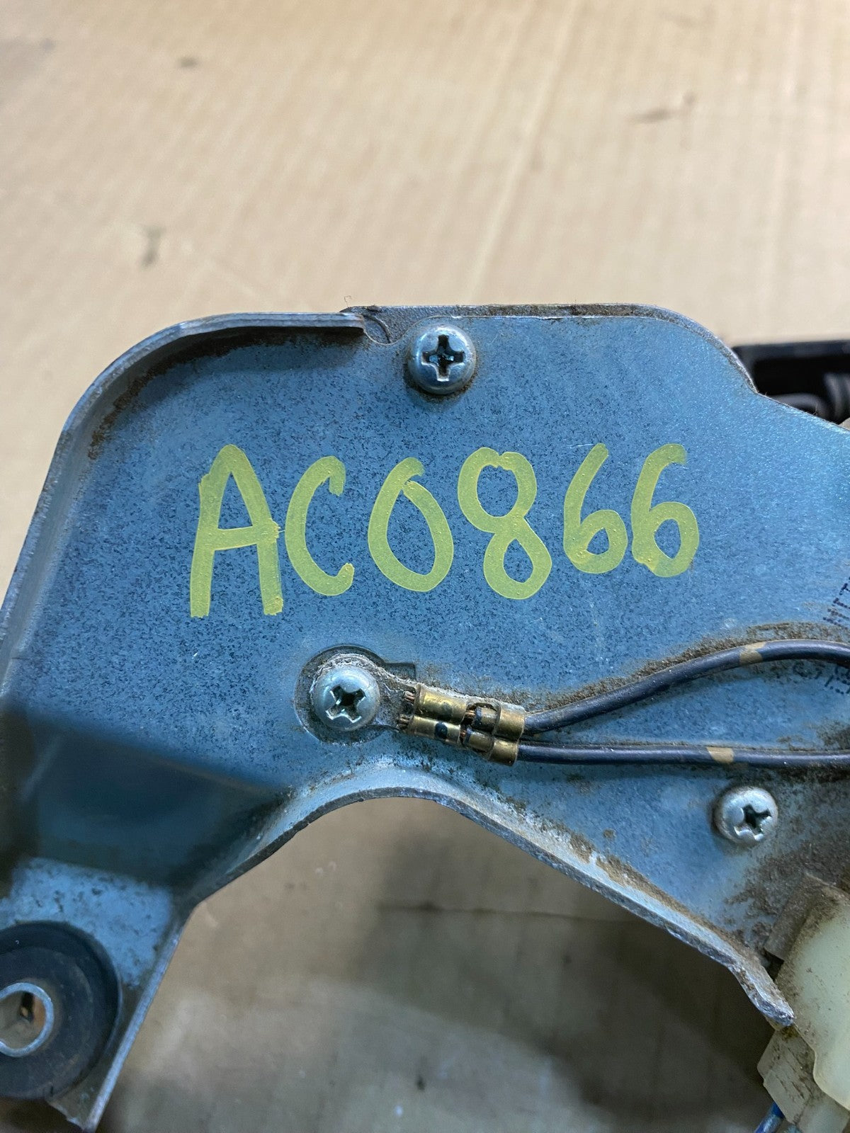 2005 to 2009 Subaru Legacy Outback Rear Windshield Wiper Motor AC08666