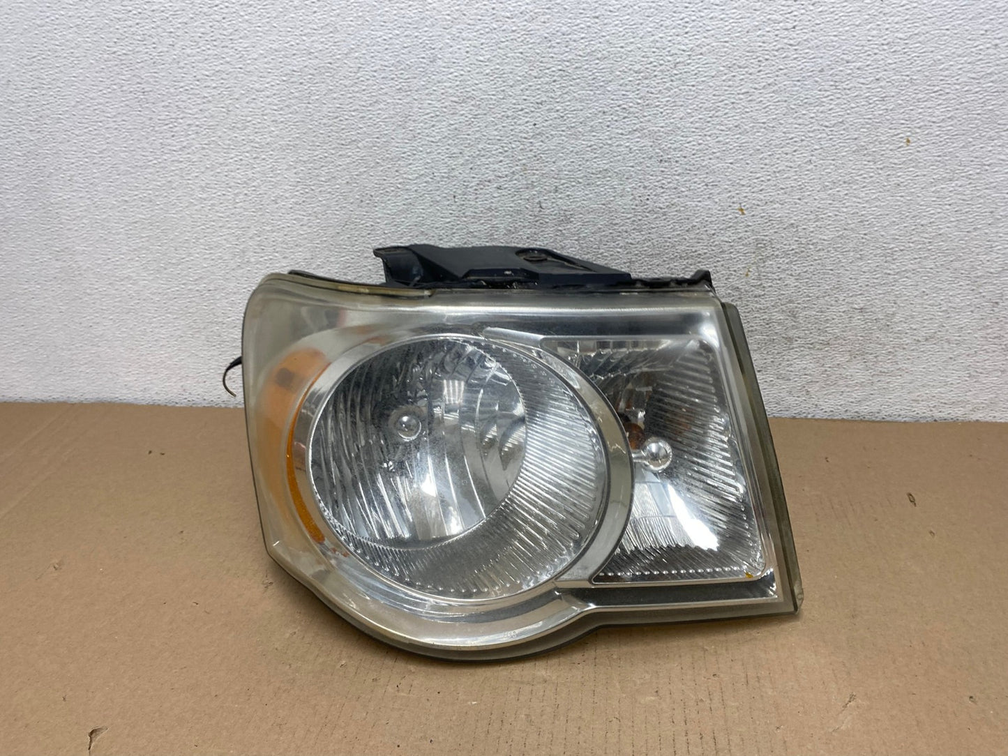 2007 2008 2009 Chrysler Aspen Right Passenger RH Halogen Headlight AF3052 LK0