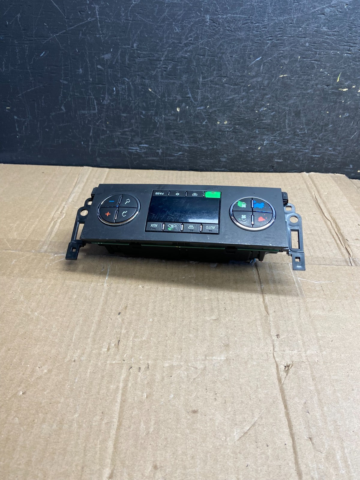 2007 to 2009 GMC Yukon Chevrolet Tahoe Climate Control A/C Panel AF2776 DG3