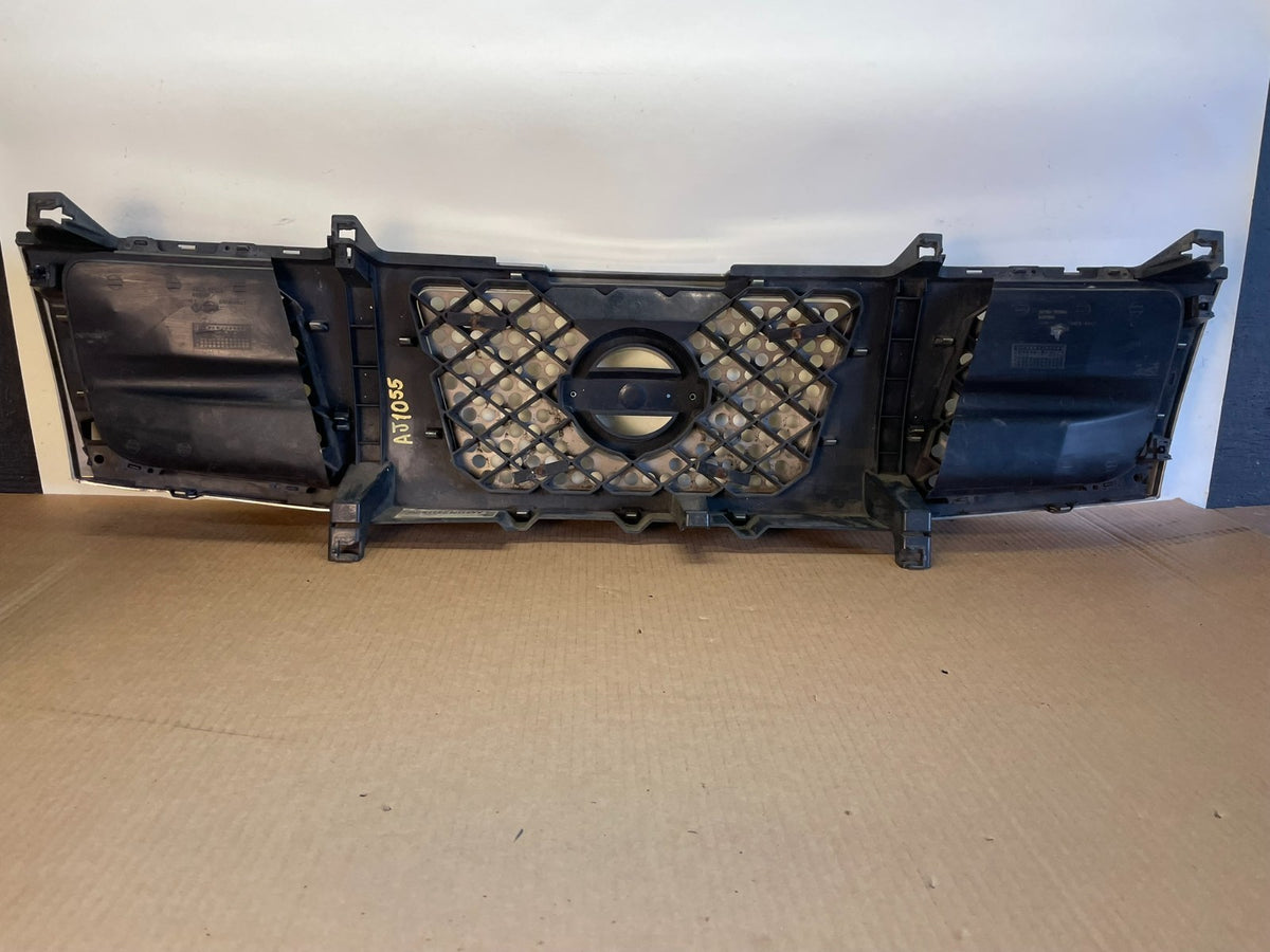 2004 to 2007 Nissan Titan Armada Front Upper Grill Grille AJ1055 DG3