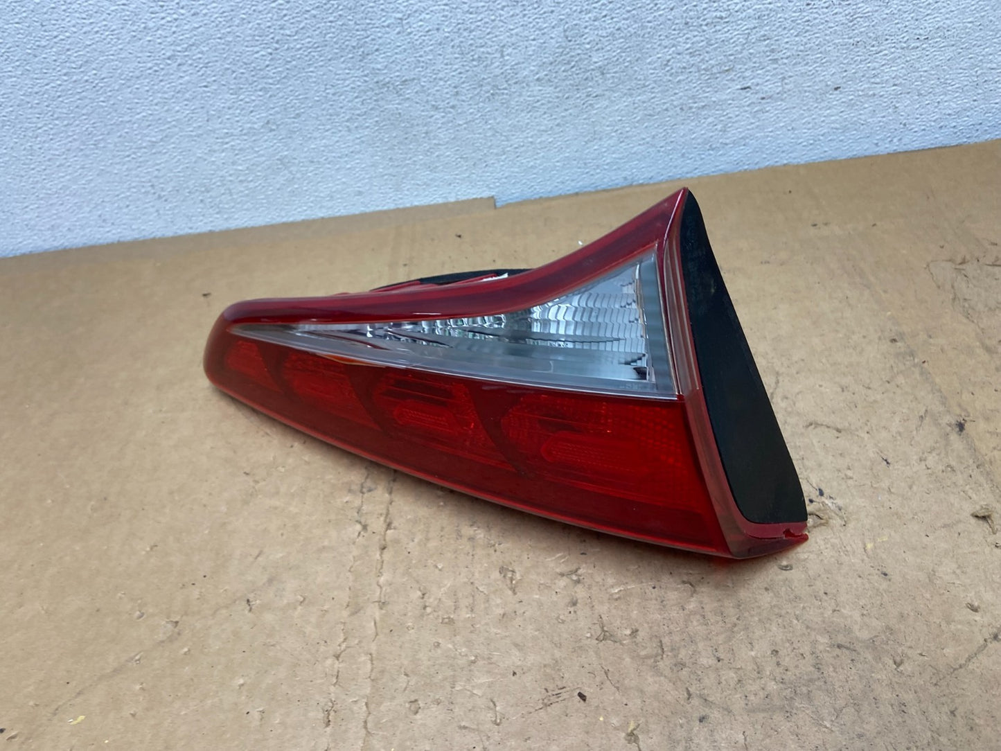 2016 to 2018 Hyundai Tucson Left Driver Lh Inner Tail Light AD0607 DG1