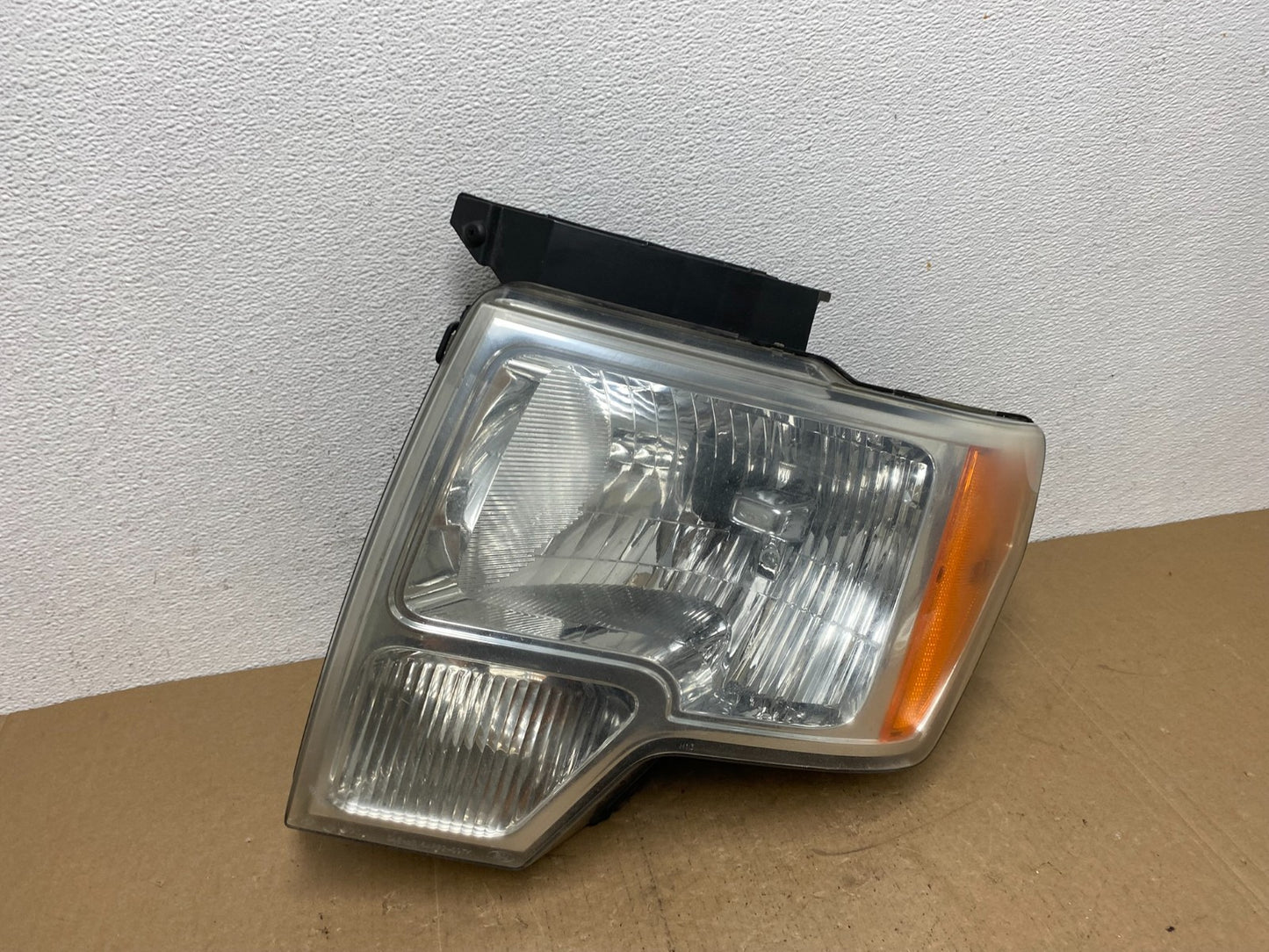 2009 to 2014 Ford F-150 F150 Left Driver Lh Halogen Headlight AC5745 DW0