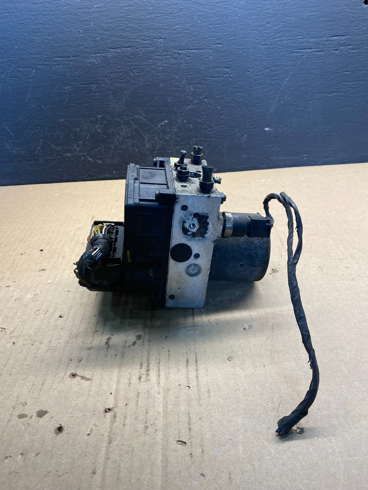 2002 to 2005 BMW X5 ABS Anti-Lock Brake Pump Module OEM AC0988 DG4