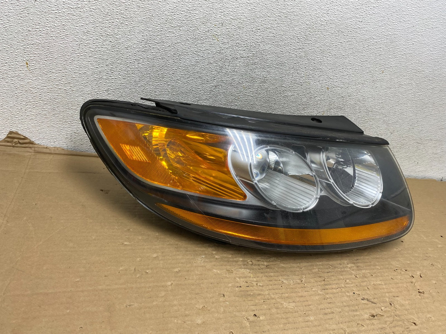 2007 2008 2009 Hyundai Santa Fe Right Passenger Halogen Headlight AG9275 DW1
