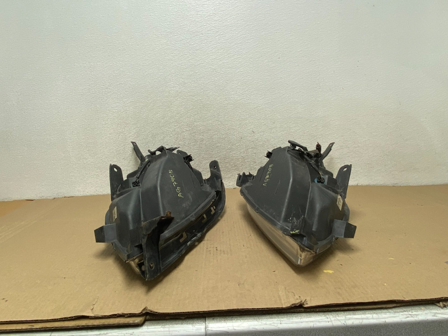 2005 2006 2007 Honda Odyssey Left+Right Set Halogen Headlights AG7905 DW13